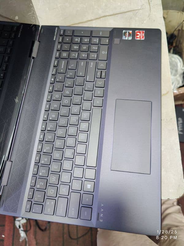HP Envy X360 Ryzen 3500U Intel i7 10th Equal