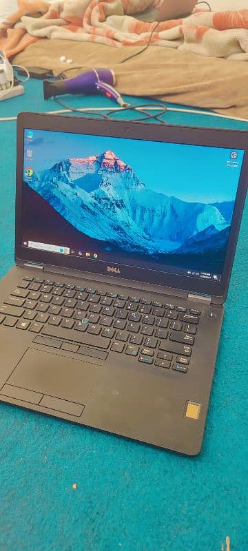 Dell latitude E7470 Core i7 6th generation