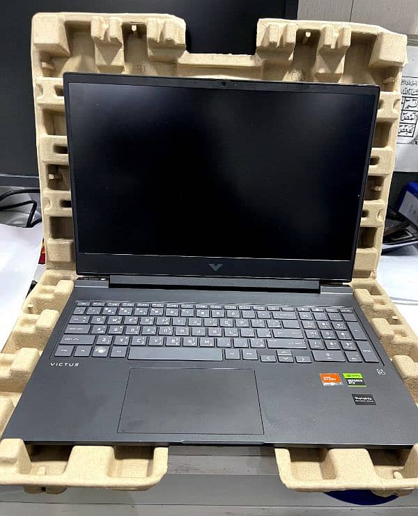 HP Victus Gaming Laptop 16-s0000nx AMD Ryzen 7 7840HS w/ Radeon 780M.