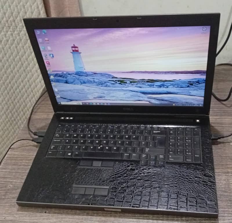 DELL M6800 4TH GEN 16GB/128SSD  / 500 GB  / 4GB NVIDIA LUSH CONDITION