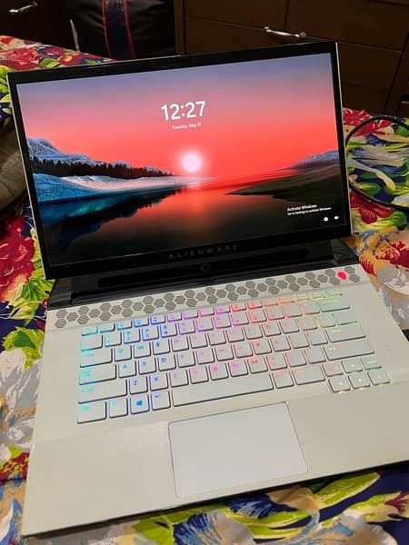 Alienware M15 R2 core i7 9th gen 512 gb 4k oled read add