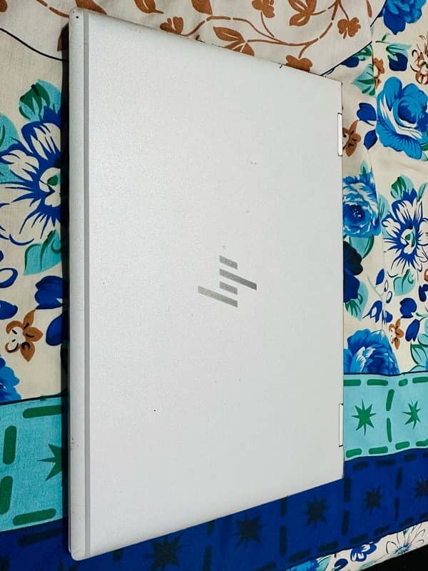 HP EliteBook x360 1030 G4 - i7 8th Gen 16/256 - Touchscreen Win 11