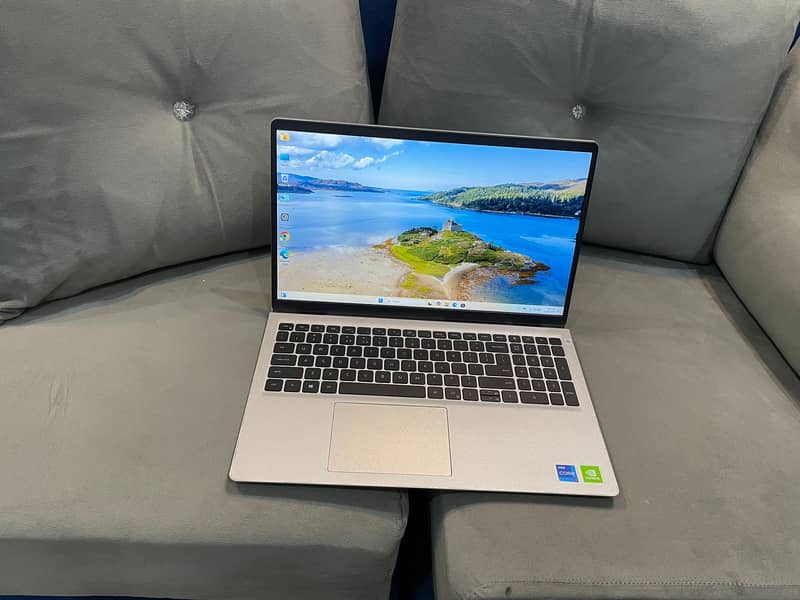 Dell 11th Gen C-i7 Slim Body Laptop IPS LED Nvidia Card Gaming,,