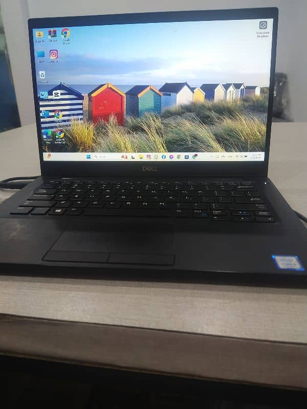Dell laptop E7390