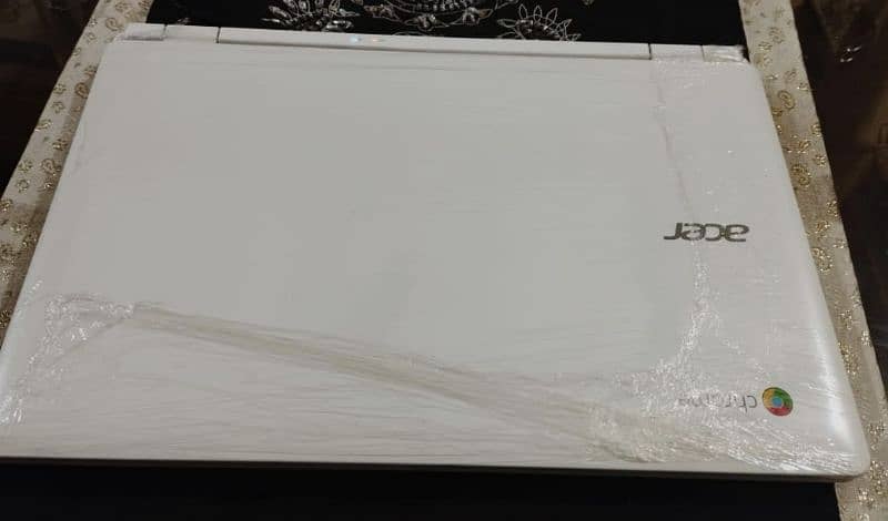 Acer CB3-111 | 16GB SSD Storage | 2GB RAM | Windows 10 | Chromebook