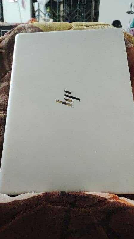 hp elite book Amd rizen 3 pro