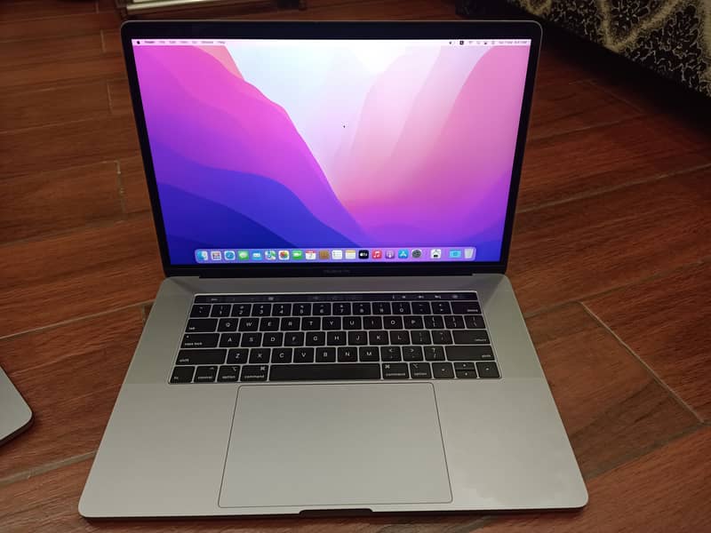 Apple Laptop, MacBook Pro2019,Core i9,15