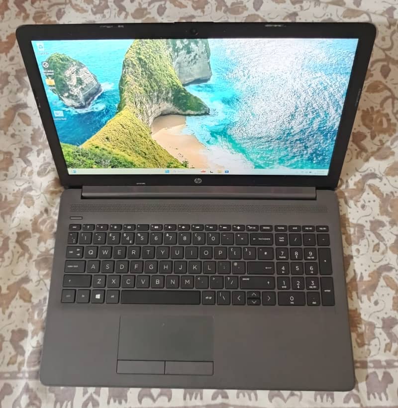 HP-G7 Ryzen 3=i5 10thGEN 2GB dedicated Graphic 16GB-RAM 256GB-SSD 15.6
