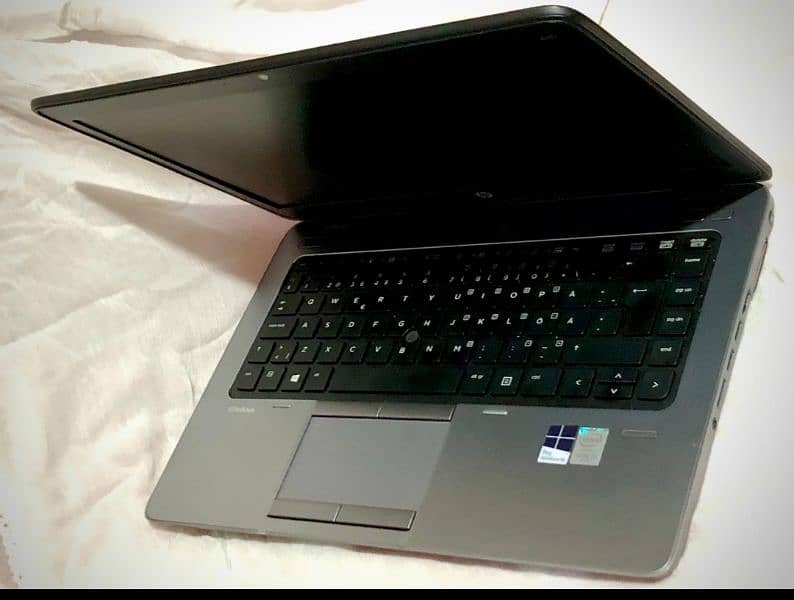 HP Elite Book 840