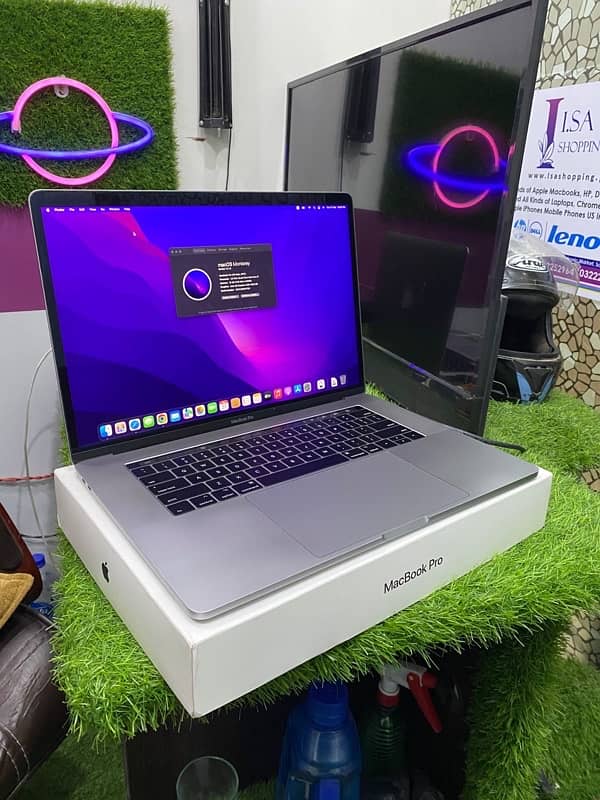 apple MacBook pro 2018 /- 03461809478