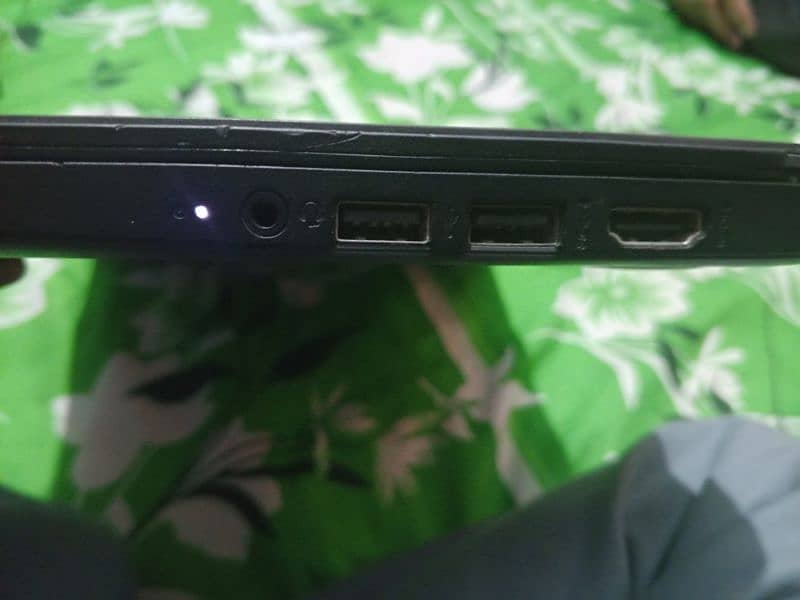 HP Chromebook for sale ok condition bas Thora SA skretch ha