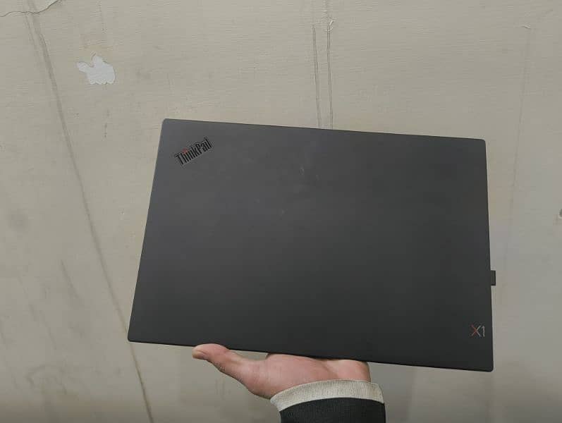 LENOVO X1 CARBON