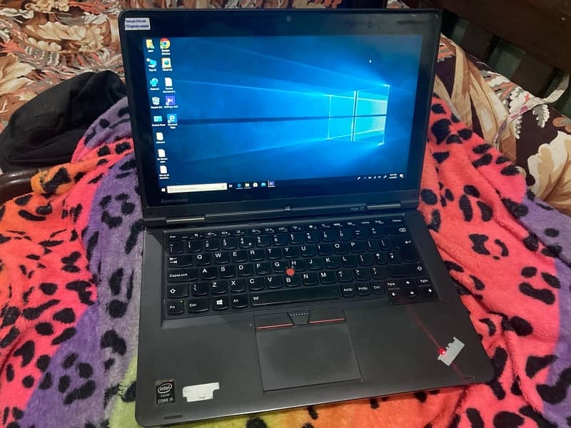 core i5 thinkpad yoga 4gb 512 with tuch screen