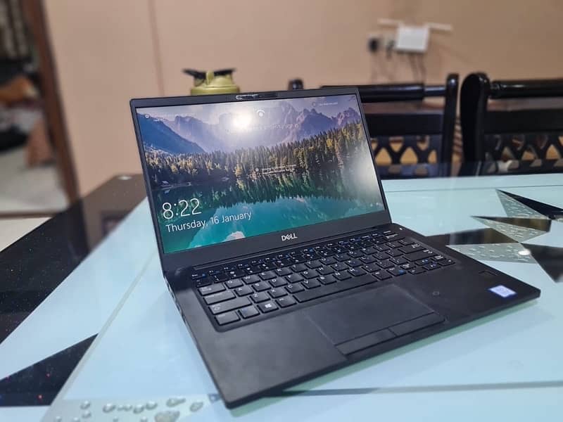 DELL LATITUDE 7480 core i5 256GB SSD 8GB RAM Mint Condition Urgent Sel