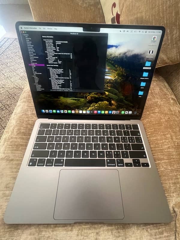 Macbook Air 8/512 gb august 2022 in pristine condition .