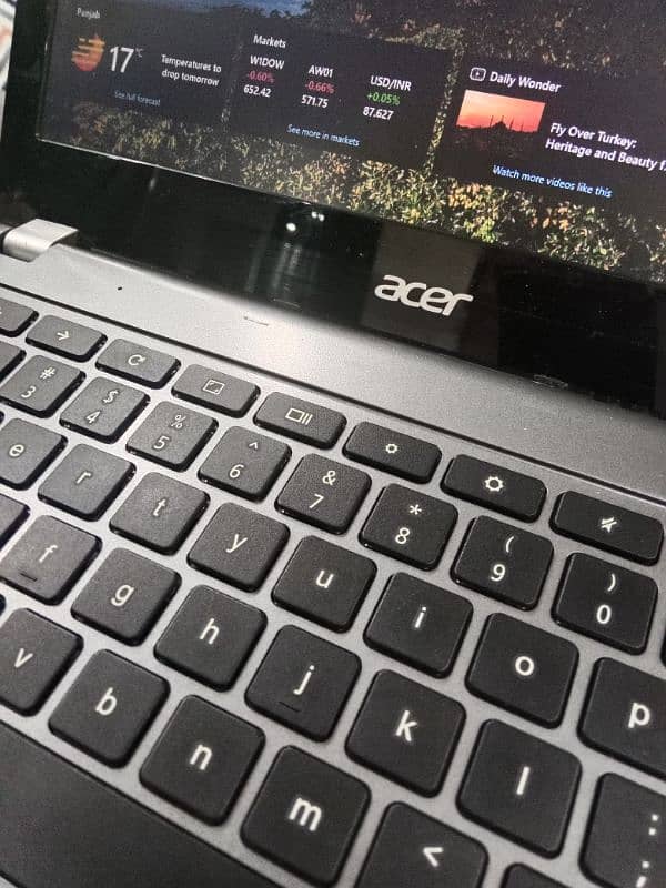 Acer laptop with charger 128gb storage 2GB RAM Windows 10 11.6 display