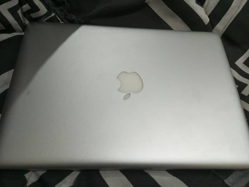 MacBook pro mid 2012 look like nee