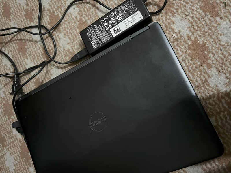 Dell Latitude i7 5th gen (16/512)