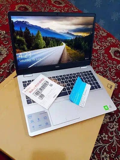 Dell laptop Core i7 10th Generation ` apple i5 10/10 i3