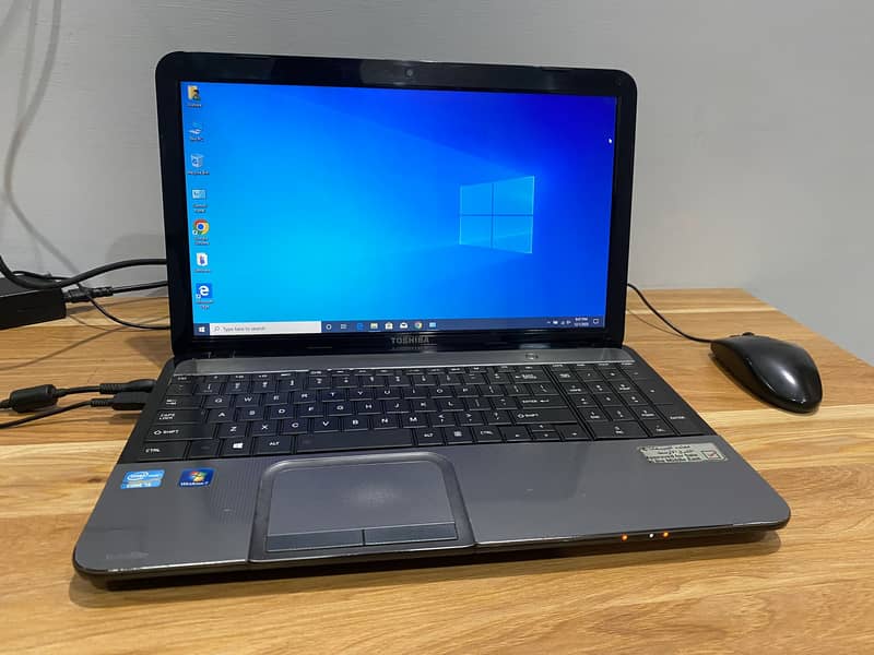 Toshiba Satellite L850 (256GB SSD, 6 GB RAM, Original Win 10)