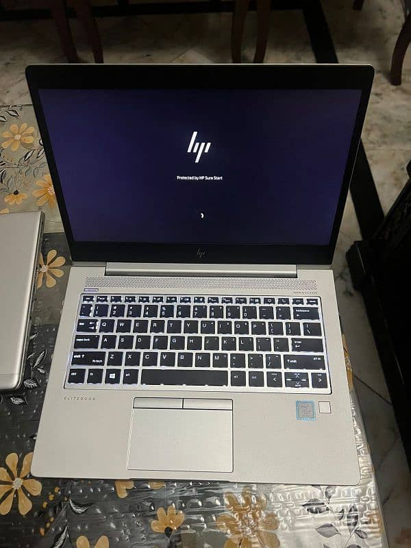 HP elitebook 830 g5 i5 8th