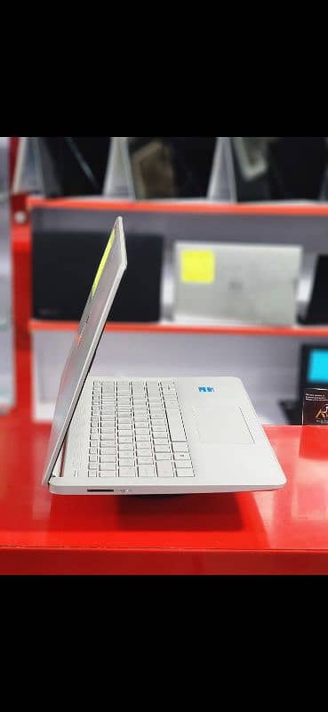 HP 14s Pentium Gold