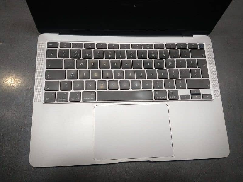 Macbook m1 Air 8GB ram 256GB ssd