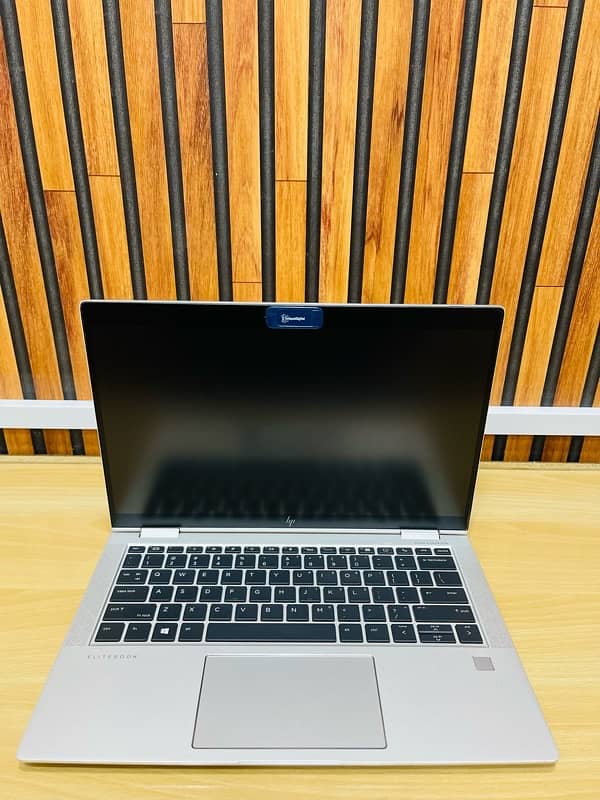 Hp elitebook folio 1040 G4|Core i7-8th gen|08GB RAM|256GB SSD|13.3”