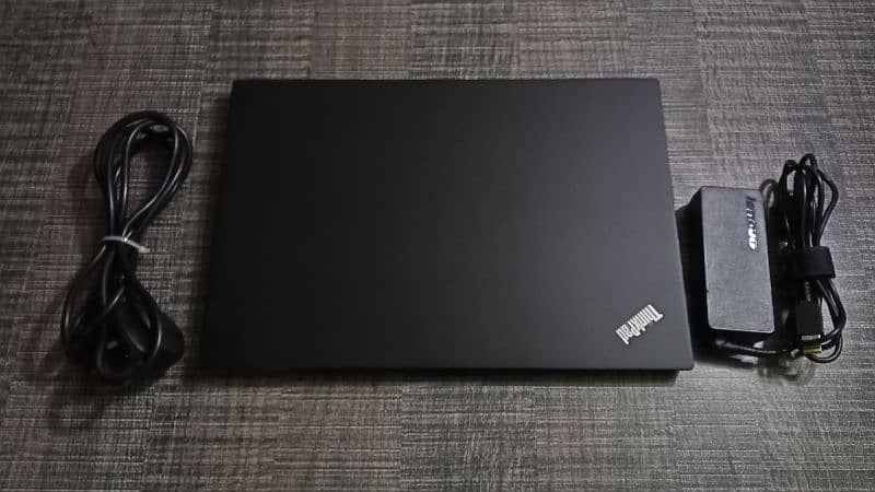 ThinkPad T470s ci5 12/256