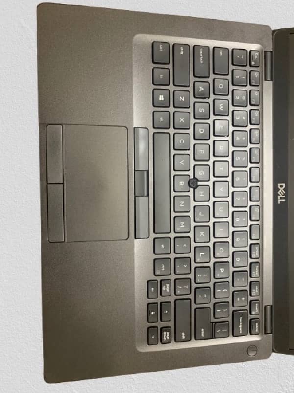 Dell latitude 5400 8/256 great battery timing 10/10 all ok