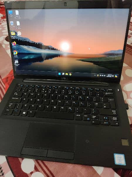 Dell 7390 i7 8th generation Laptop for sell