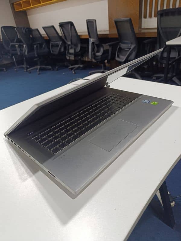 HP ENVY 17, Intel Core i7 8th Gen (16/512GB SSD)