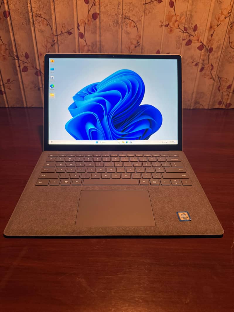 NEW Surface Laptop 3 - 10th Gen (03354400115)