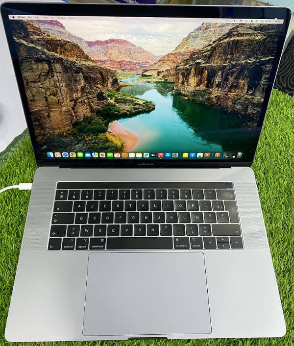 MACBOOK PRO 2019 (CORE i9)(16/512)
