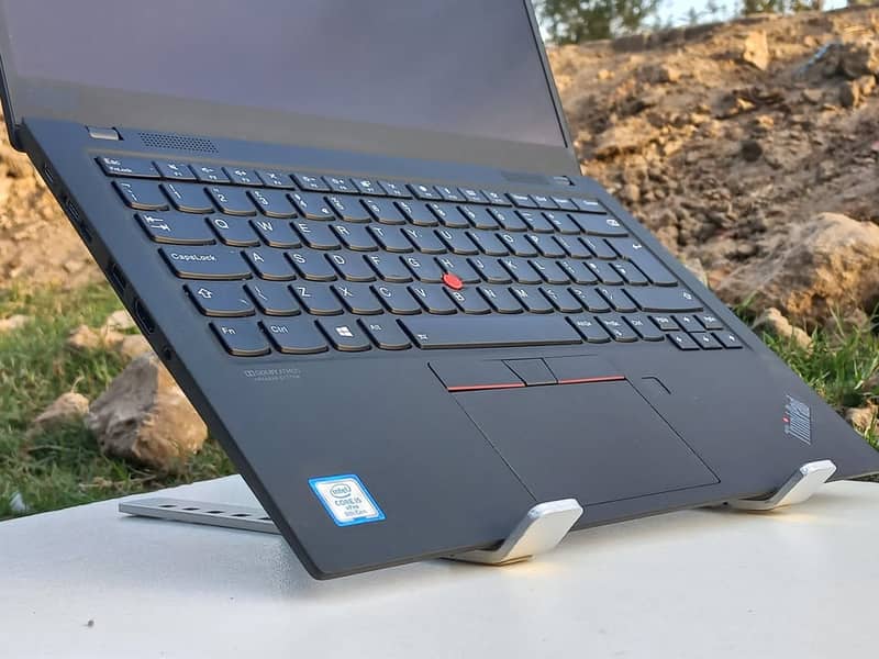 lenovo x1 carbon core i5 8th gen 16gb ram | Touch Screen | UltraSlim