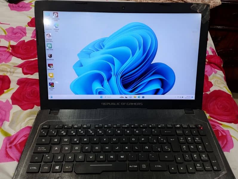 Gaming Laptop for Sale: ASUS ROG GL553VD