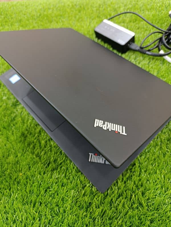 LENOVO THINKPAD X-1 CARBON, ULTRA SLIM LAPTOP,Core i7 7th Gen. 8GB RAM