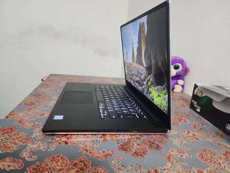 Dell Pricision 5540 Workstation 4K Touch