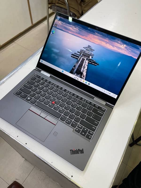 Lenovo x1 yoga -i7/10th generation