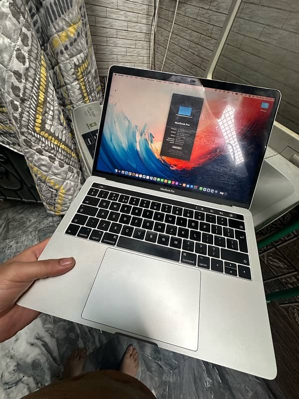 Macbook pro Touch bar ( 2017 )