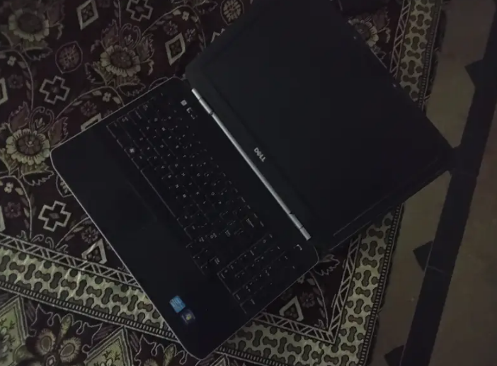 Dell latitude E5520
