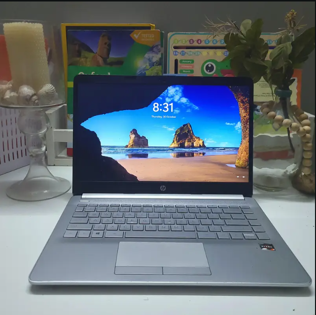 HP 14" LAPTOP RYZEN 3 3300U WITH VEGA 6 GRAPHICS