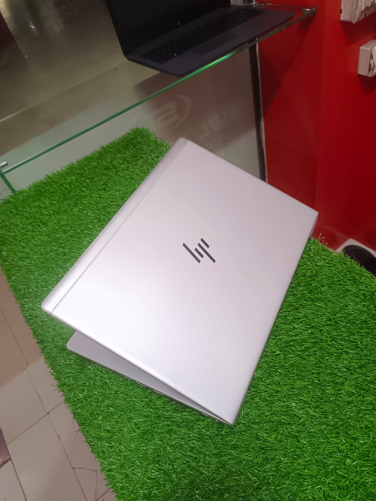 HP EliteBook 840 G5 core  i7 8th Gen 16 GB ram 512 SSD Nvme