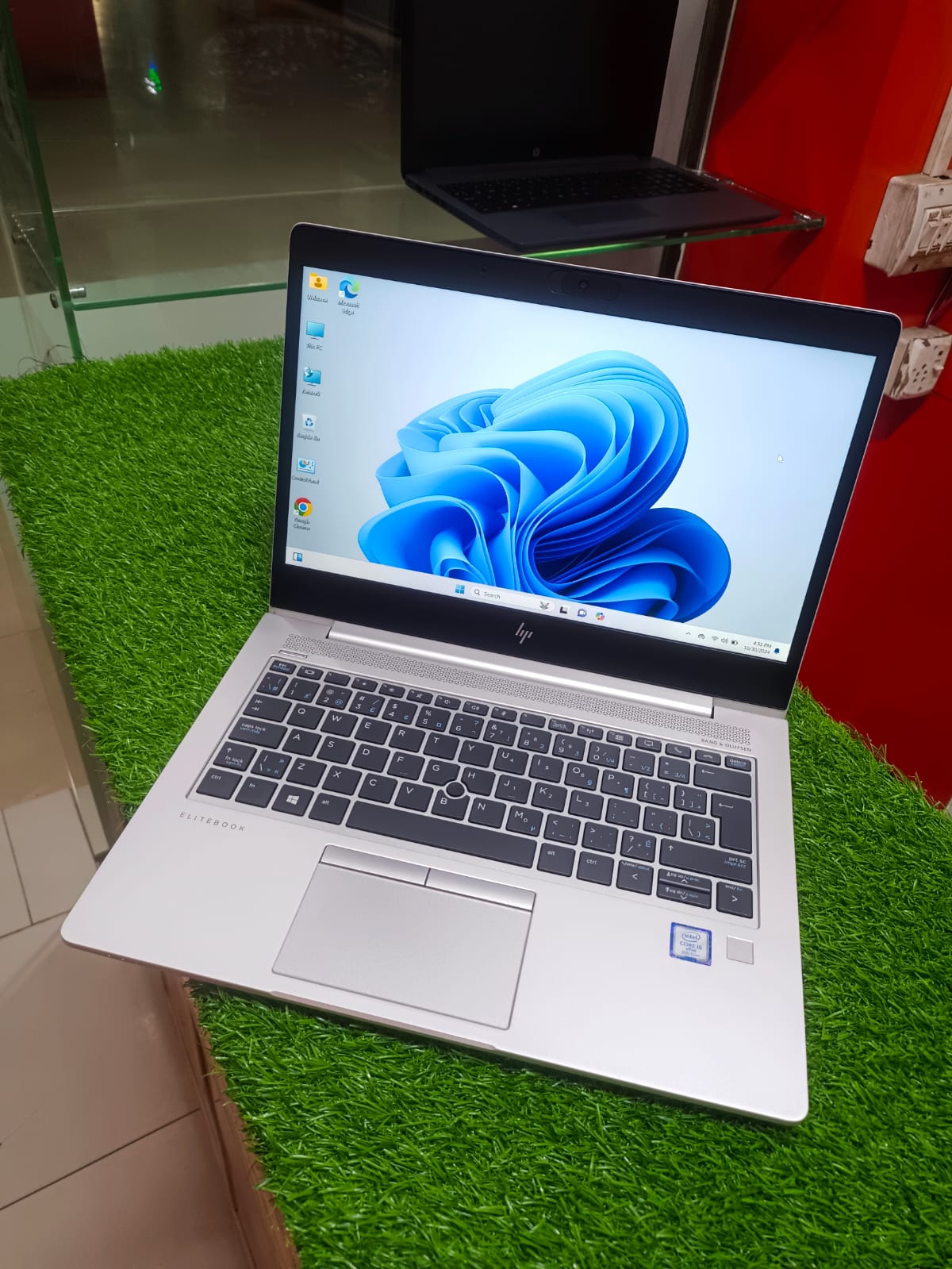 HP EliteBook 840 G5 core  i7 8th Gen 16 GB ram 512 SSD Nvme