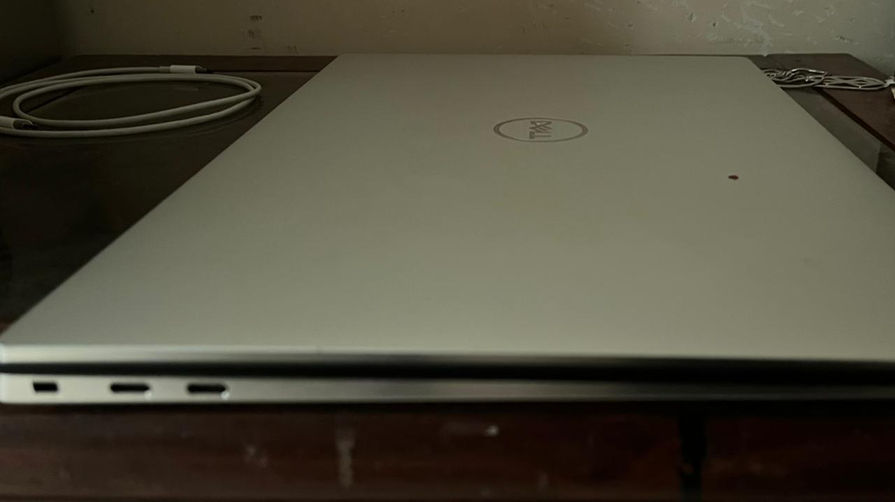 DELL XPS 15 9510 |32 GB RAM |1 TB SSD |NVIDIA GEFORCE RTX 3050TI (4GB)