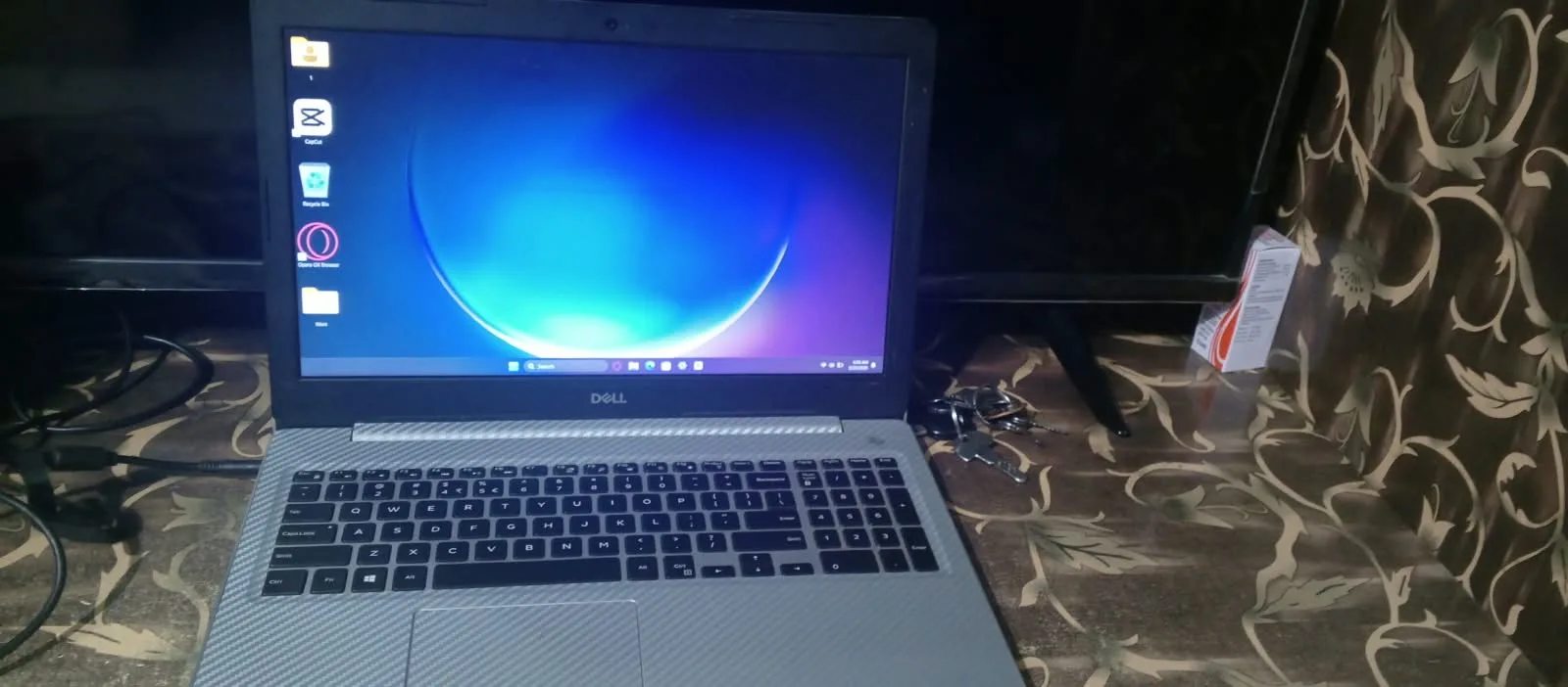 Dell Inspiron 15 | i5 8th Gen | 8GB / 256GB SSD + HDD